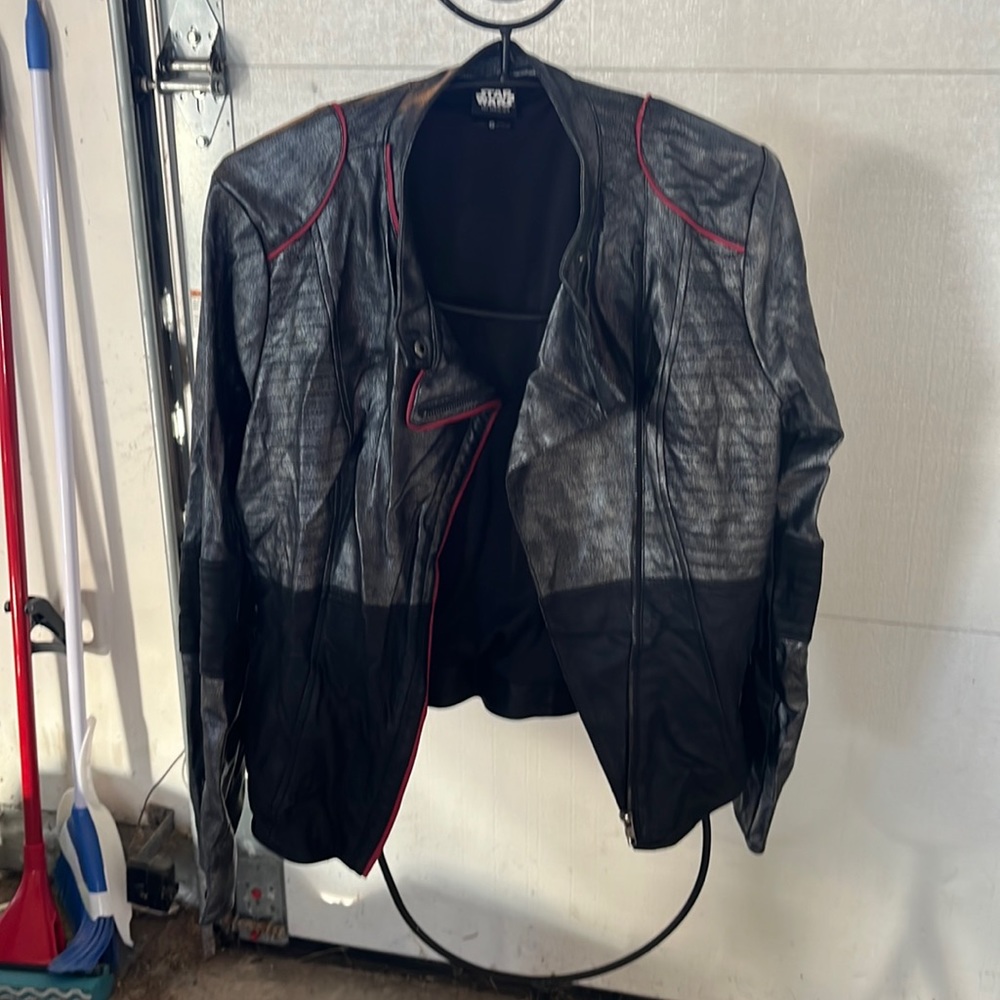 Star Wars Her Universe Phasma Jacket!